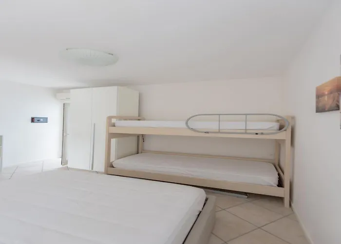 Lovely Flat With Modern Furnishings - Beahost *