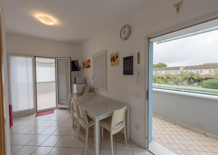 Lovely Flat With Modern Furnishings - Beahost