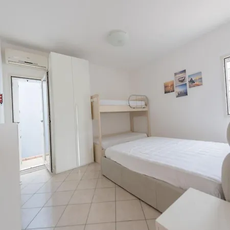 Lovely Flat With Modern Furnishings - Beahost Bibione