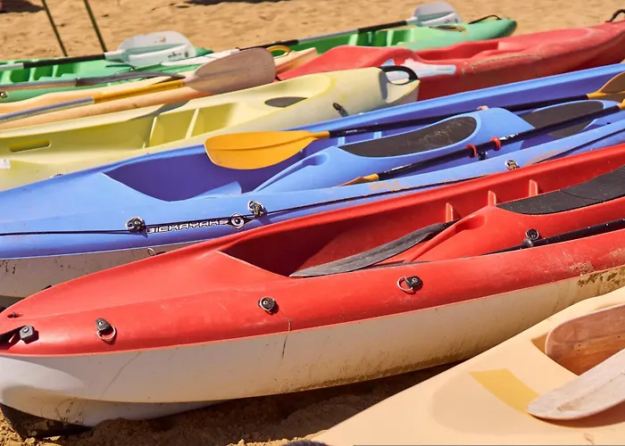 Lovely Flat With Modern Furnishings - Beahost